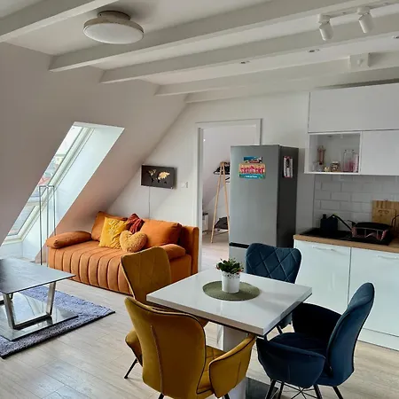 R77 Downtown - Penthouse Appartement *