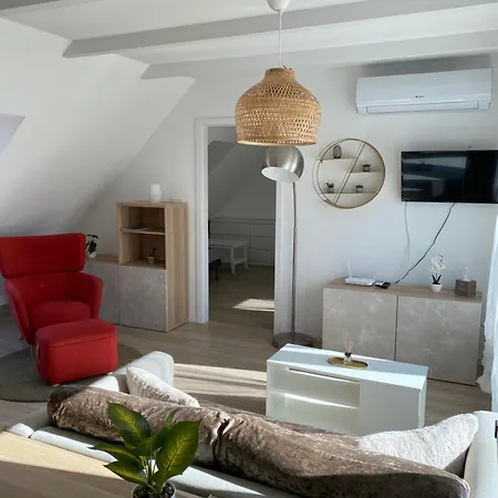 R77 Downtown - Penthouse