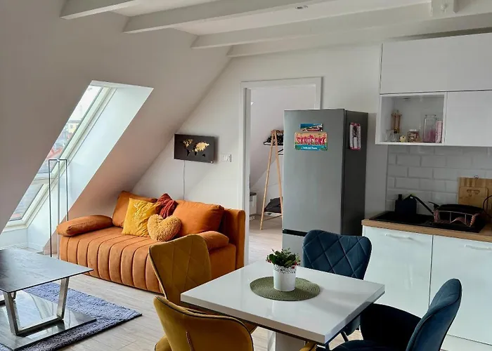 R77 Downtown - Penthouse Apartament *